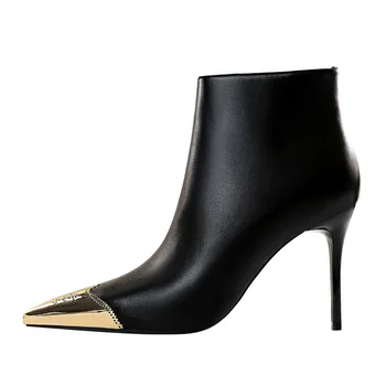 Sonbahar Kış Yüksek topuklu Kadın Ayakkabı 2021 Moda Sivri Burun Stilettos topuklu Metal Dekorasyon Olgun Bayan Ayakkabıları Seksi bileğe kadar bot