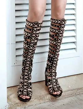 Altın Perçinler Çiviler Kadın Sapanlar Kafes Sandalet Çizmeler Seksi Peep Toe Bayanlar Gladyatör Tıknaz Topuklu Çizmeler Fermuar Geri Yaz Serseri Çizmeler