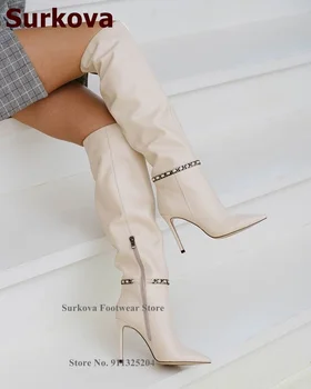 Surkova Bej Siyah Zincir Süslenmiş Diz Çizmeler Üzerinde Stiletto Topuklu Sivri Burun Uyluk Yüksek Çizmeler Metal Dekore Elbise Ayakkabı