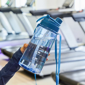 Büyük Kapasiteli Su Şişesi Zaman Ölçeği Hatırlatma açık alan sporları spor şişesi Tırmanma Bisiklet Su Şişeleri Ücretsiz Spor Bardak