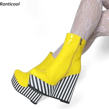 Rontıcool Yeni Kadın Kış yarım çizmeler Patent Takozlar Topuklu Yuvarlak Ayak Siyah Beyaz Çizgili Cosplay Ayakkabı Bayanlar Artı ABD Boyutu 5-20